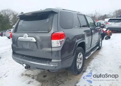 2013 Toyota 4Runner Sr5 z USA, uszkodzony, nr VIN JTEBU5JR0D5141131